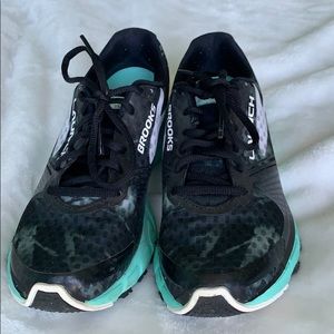 Brooks Launch sneakers